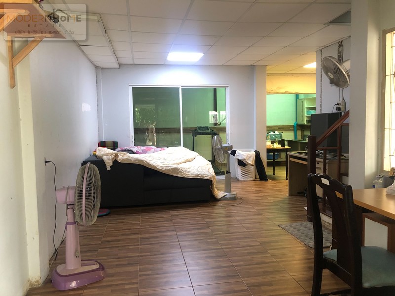 ขายทาวน์เฮ้าส์ 2ชั้น หมู่บ้านพูนสินธานี 3 ลาดกระบัง เนื้อที่ 21 ...